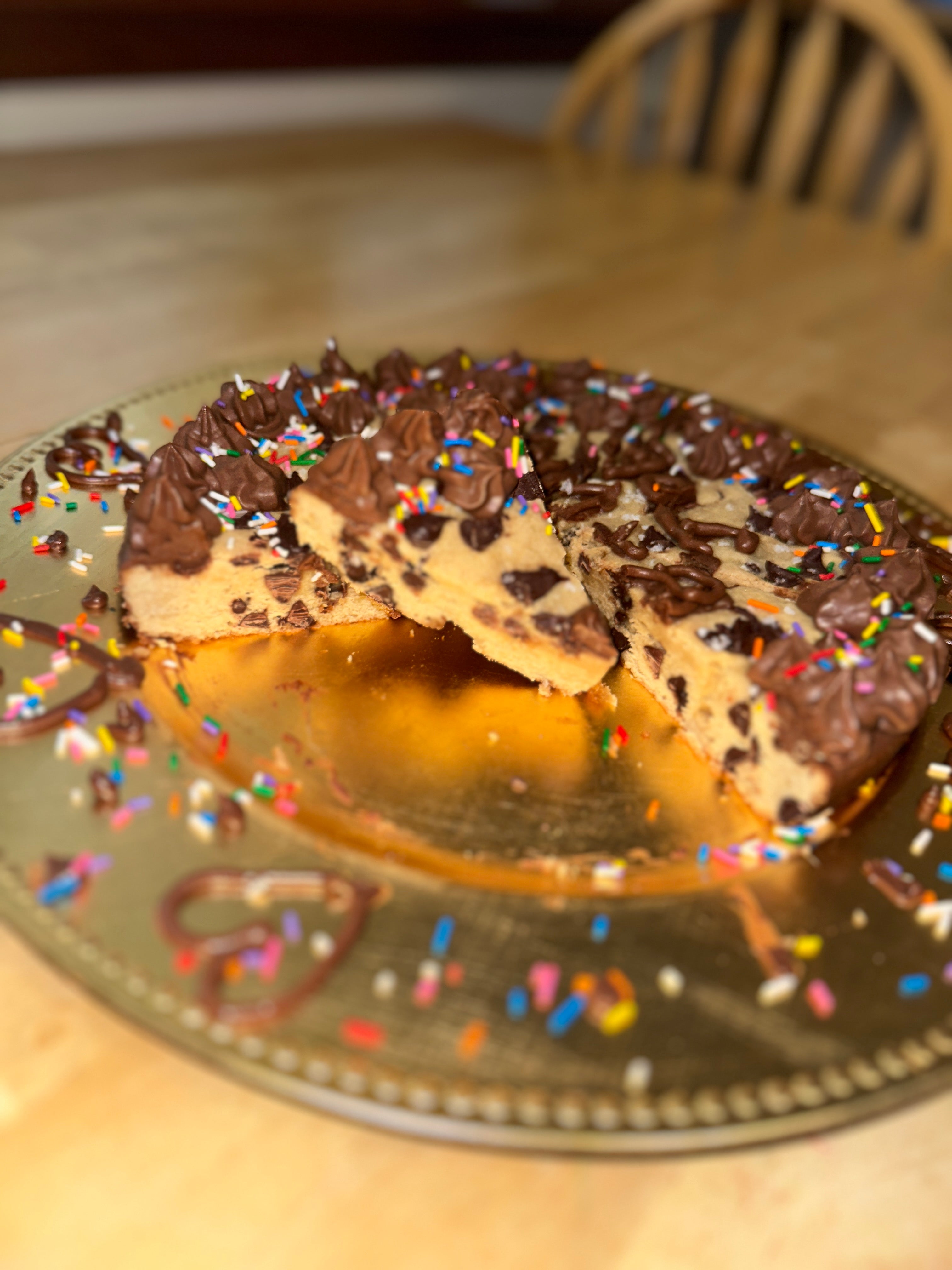 Cookie cake slices