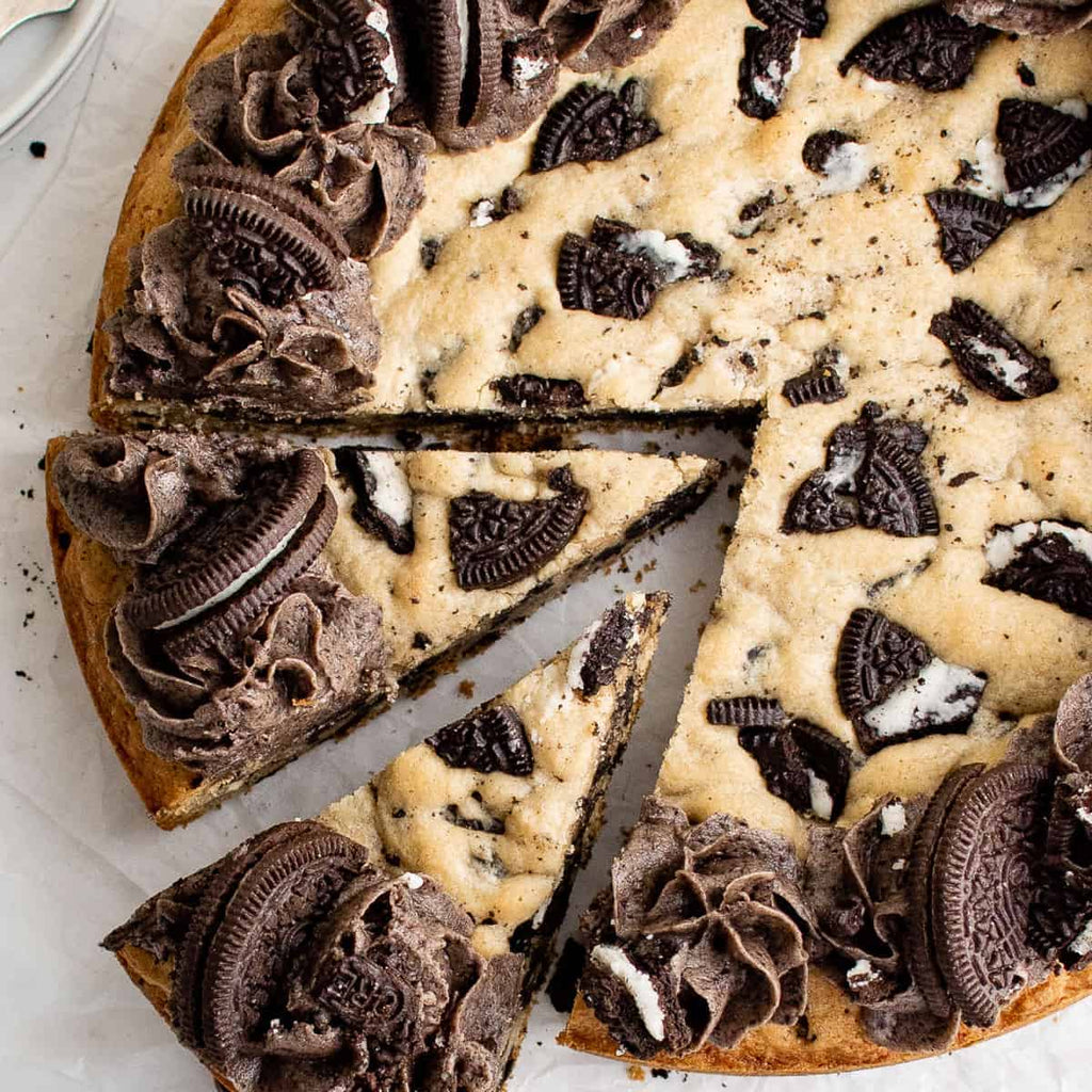 Cookie cake slices