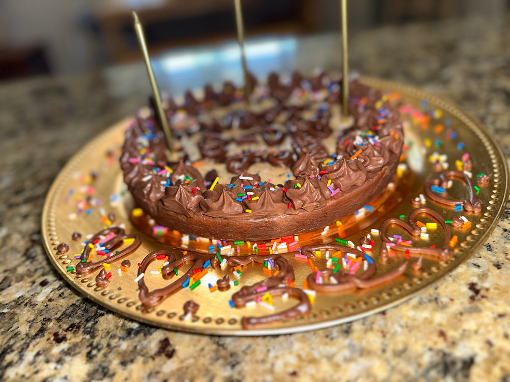 Cookie cake slices